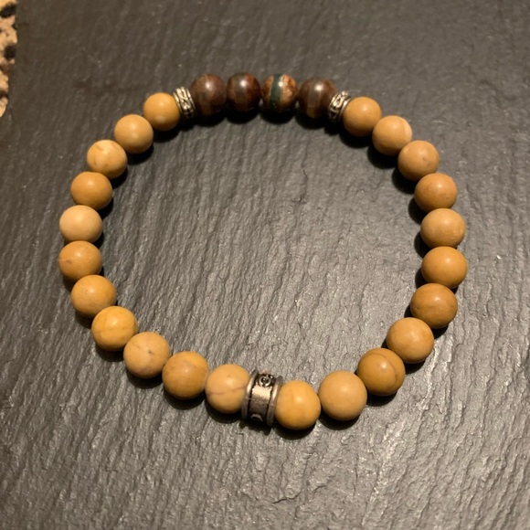 Shell and Beaded Necklace with Beaded Bracelet - Picture 6 of 8